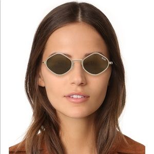 Quay Sunglasses, purple honey